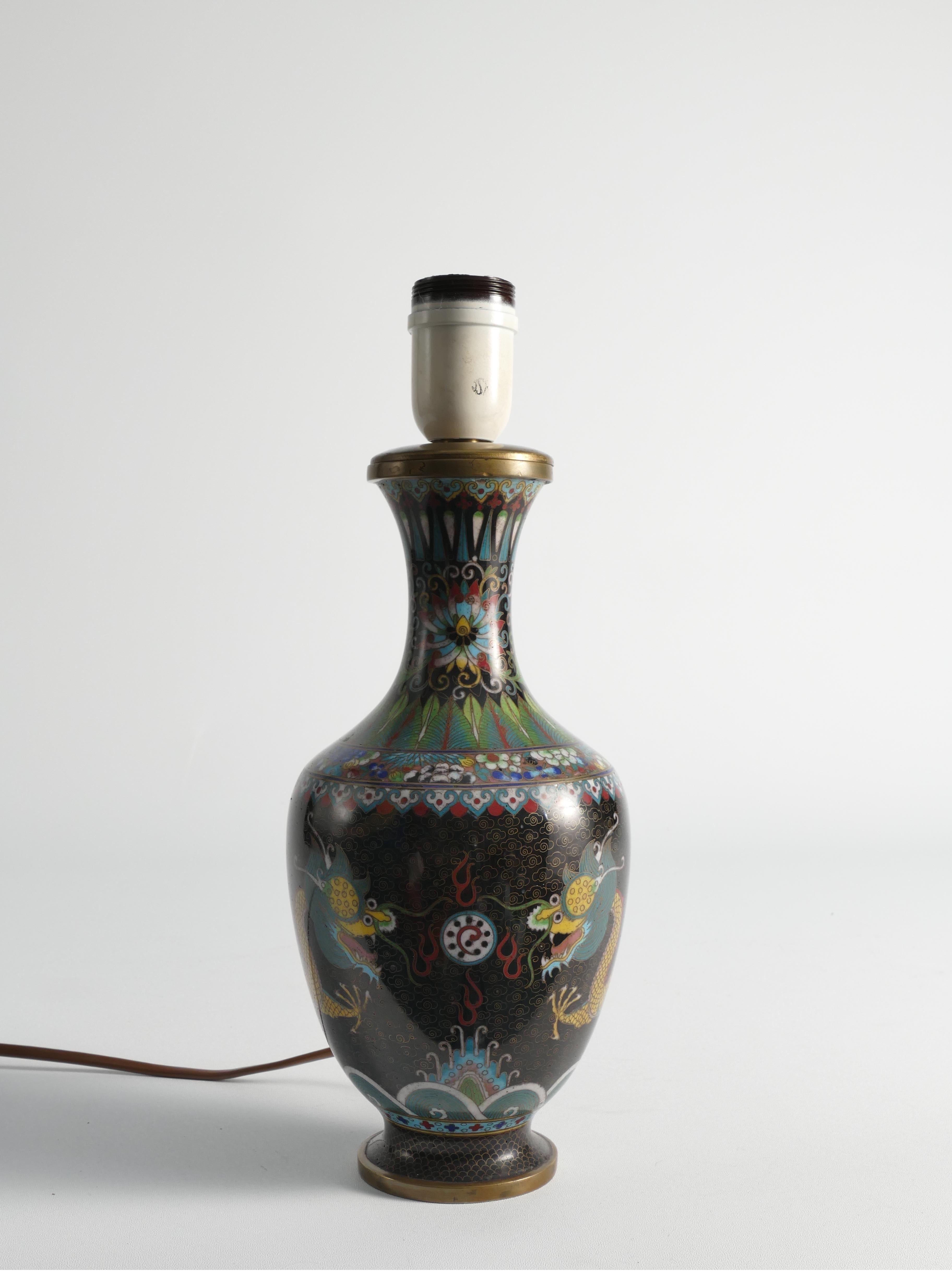 Hand-Crafted Early 20th-century Famille Noire Chinese Cloisonne Yellow Dragon Table Lamps For Sale
