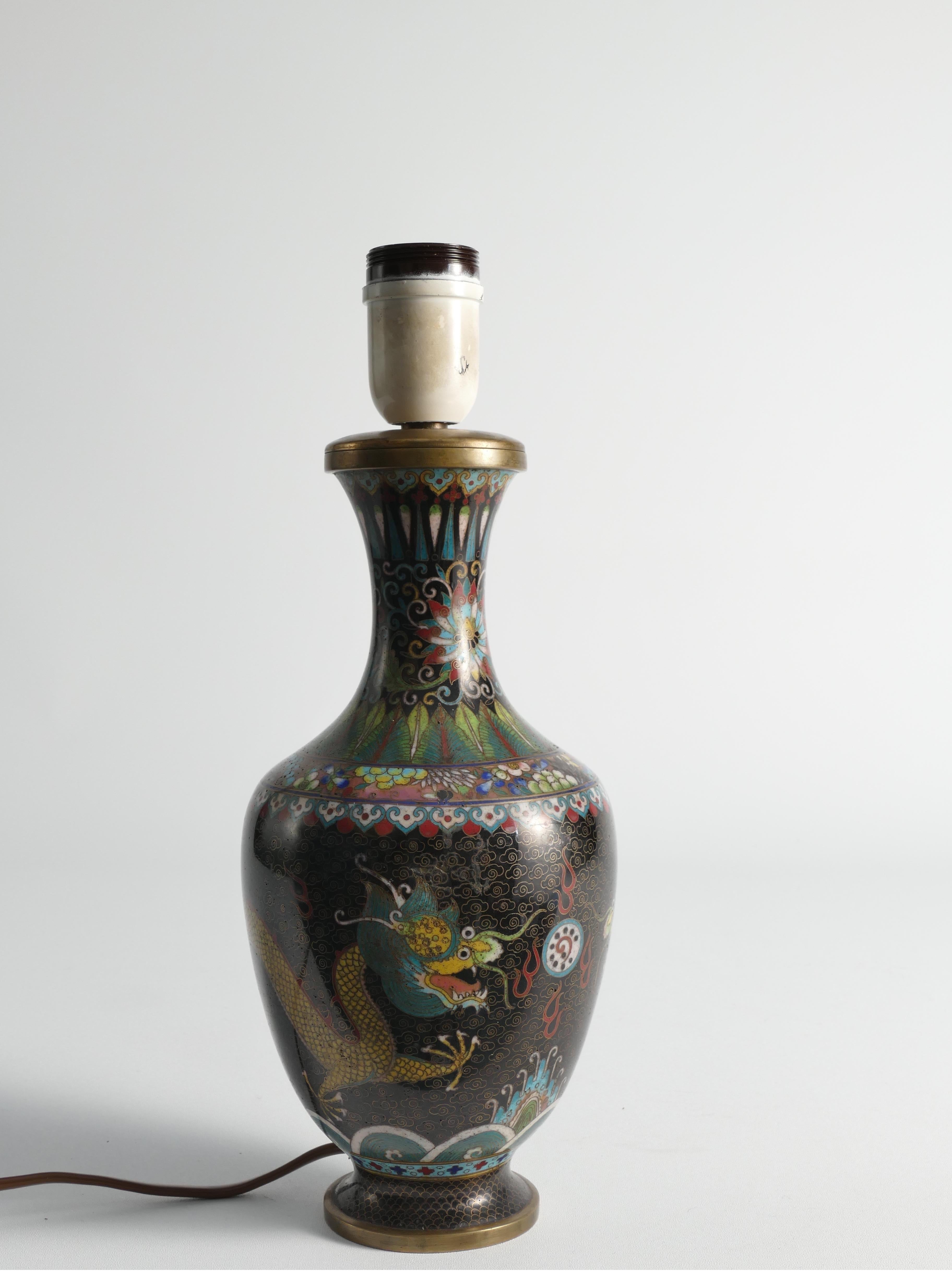 19th Century Early 20th-century Famille Noire Chinese Cloisonne Yellow Dragon Table Lamps For Sale