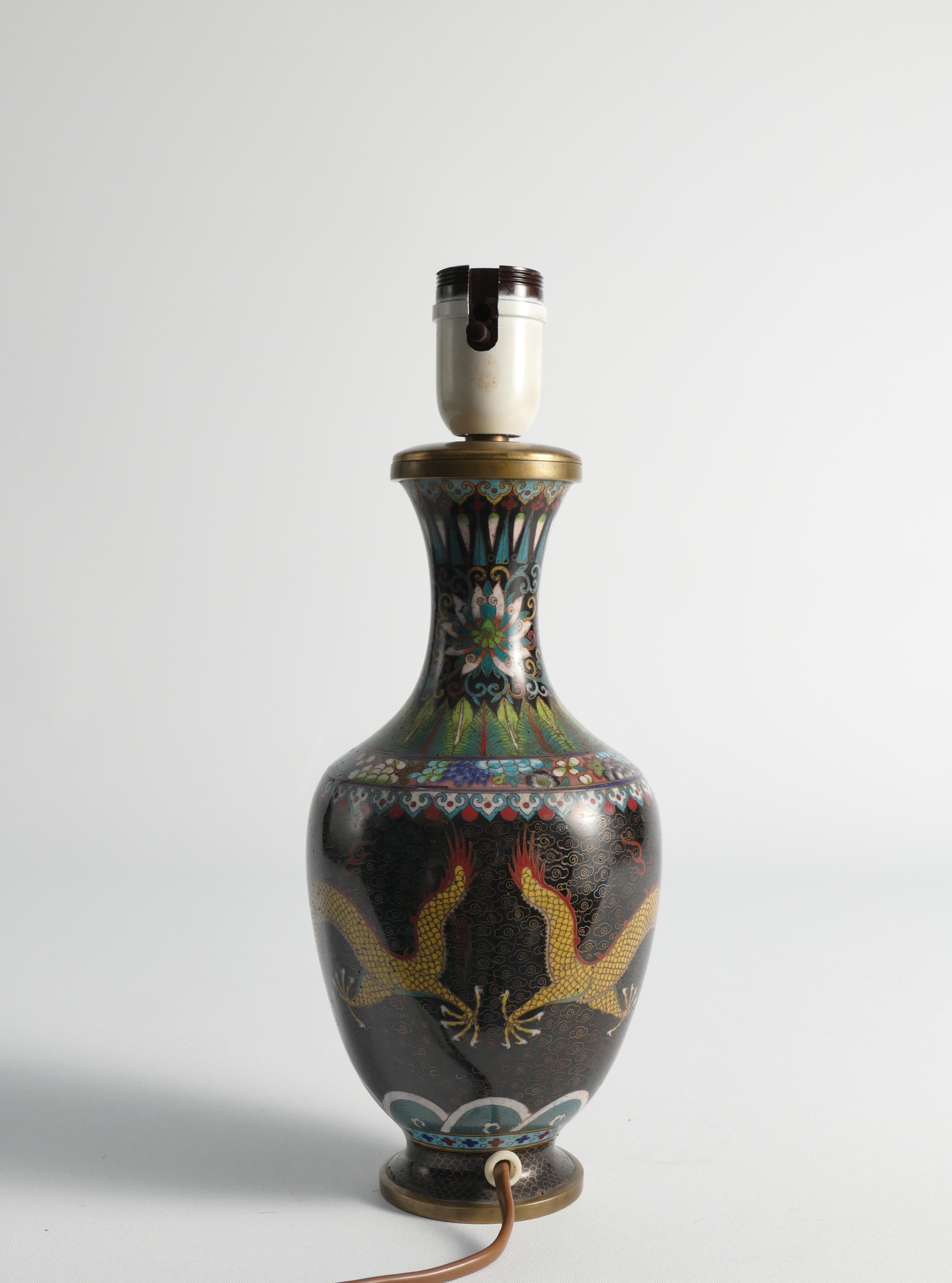 Early 20th-century Famille Noire Chinese Cloisonne Yellow Dragon Table Lamps For Sale 1