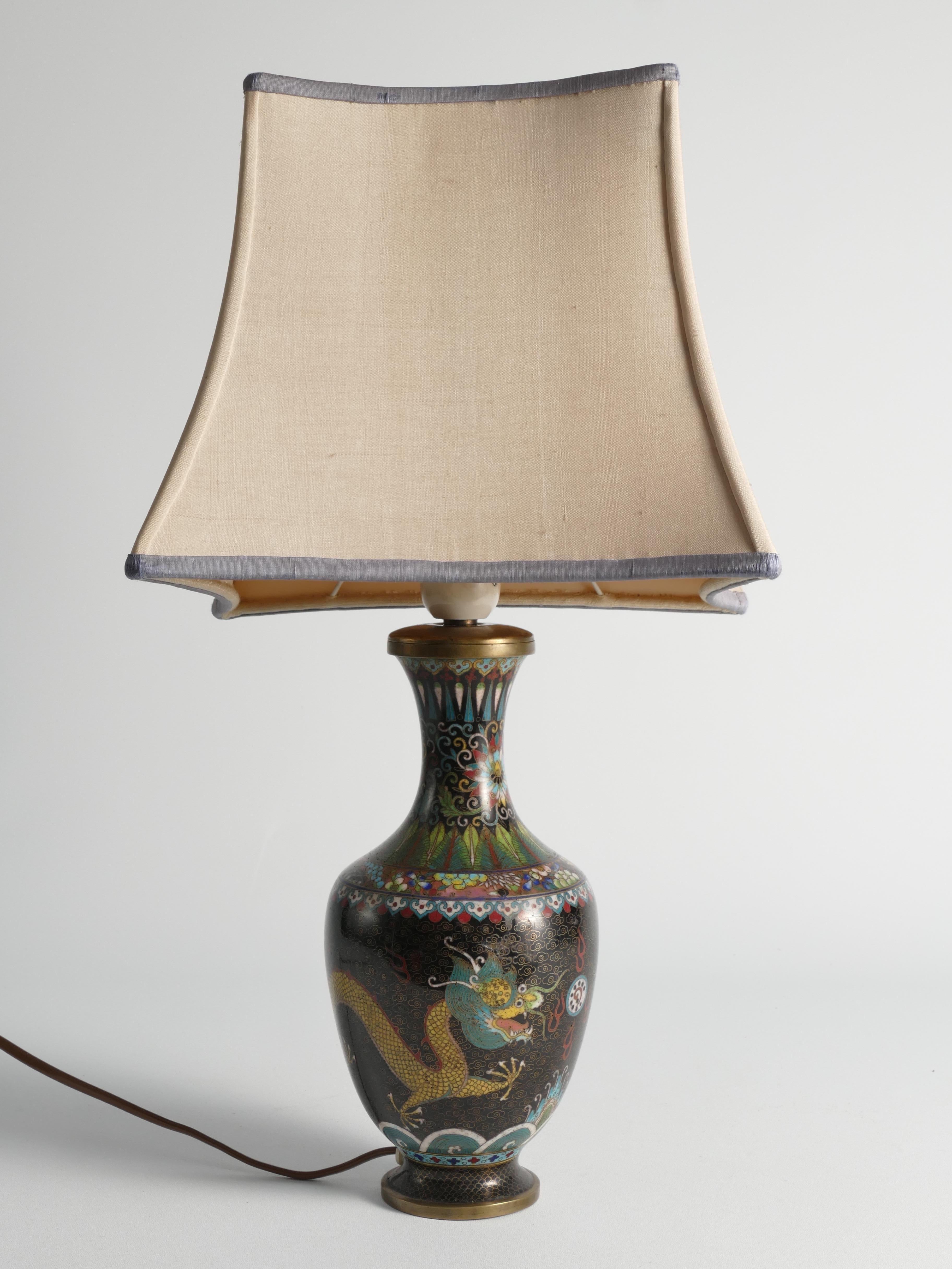 Early 20th-century Famille Noire Chinese Cloisonne Yellow Dragon Table Lamps For Sale 4