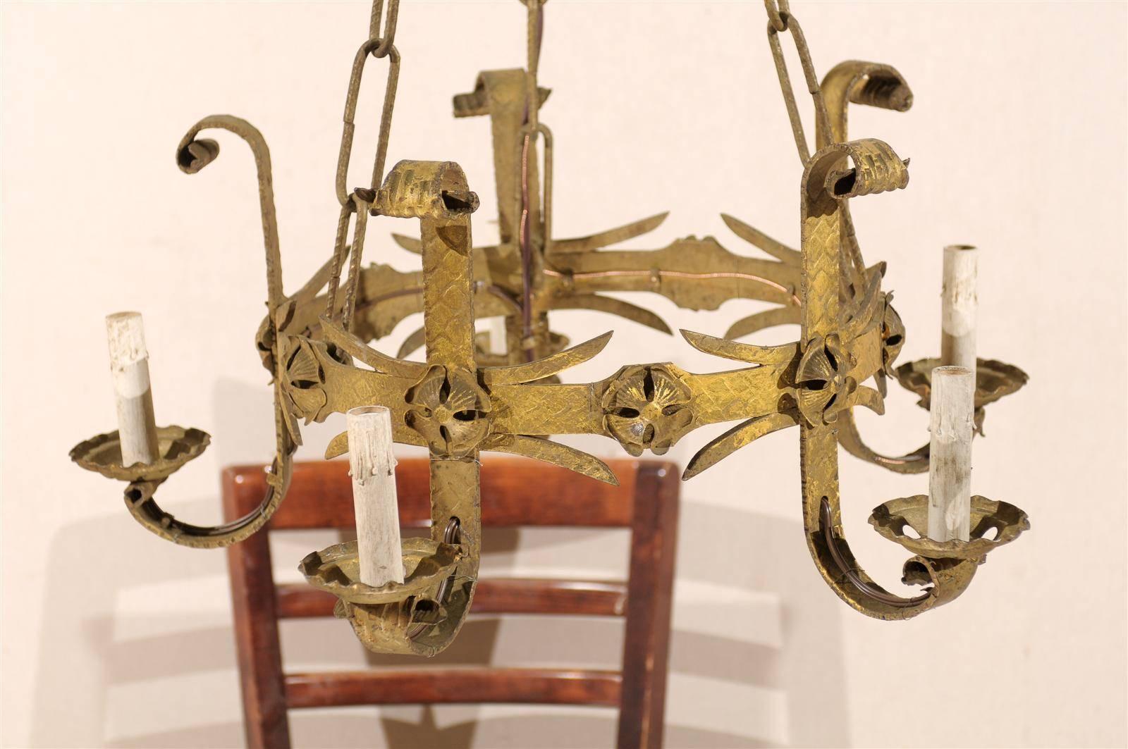 Spanish Vintage Five-Light Gilded Metal Chandelier For Sale 1