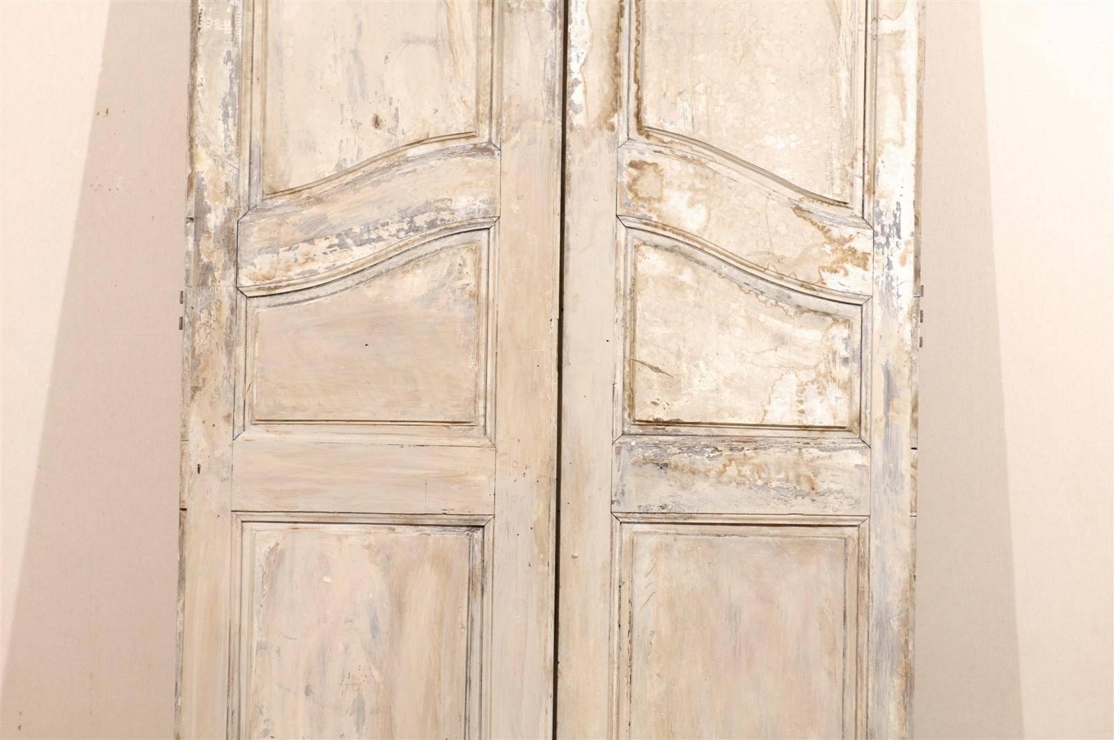 Pair of French Early 19th Century Wooden Doors For Sale 4