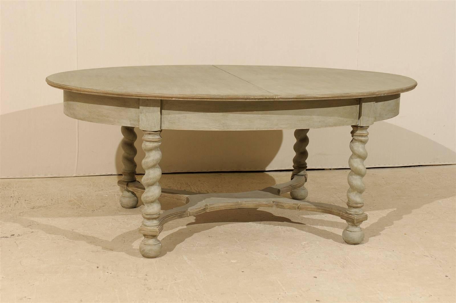 Schwedischer ovaler Tisch im Barockstil aus der Mitte des 20. Jahrhunderts (Gemalt) im Angebot