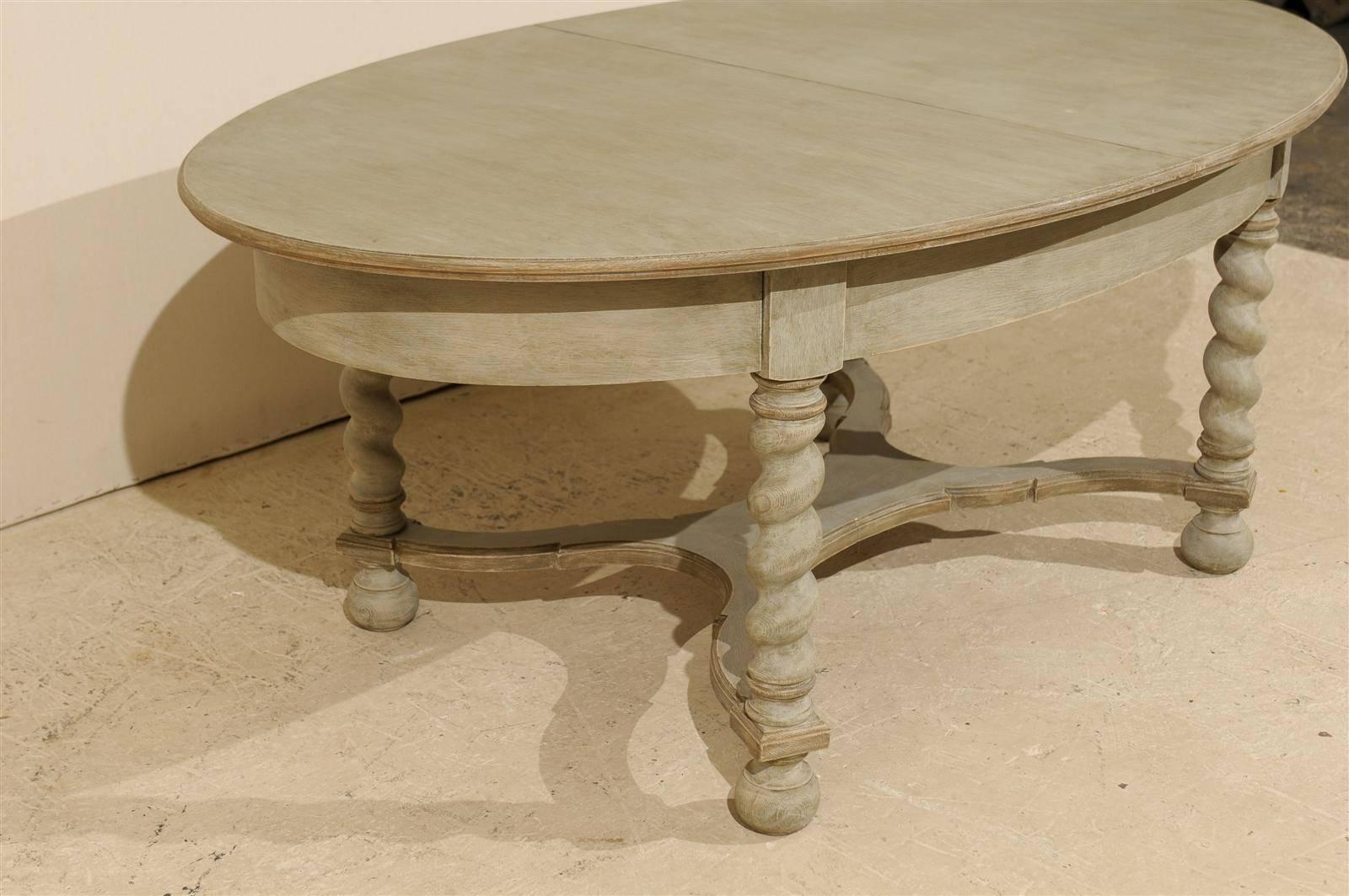 Swedish Baroque Style Oval Table from the Mid-20th Century For Sale 1