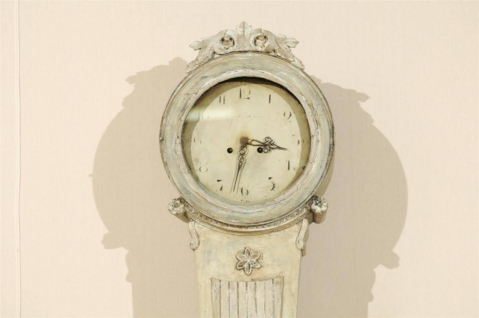Wood A Swedish Fryksdahl Clock Circa 1831 w/ Reed Textured Belly & Swag Carved Apron For Sale