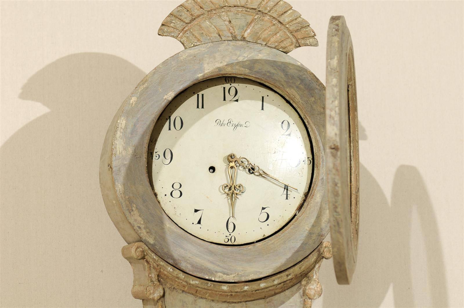 A 19th Century Swedish Fryksdahl Floor Clock with Carved Crest and Star Motif 5
