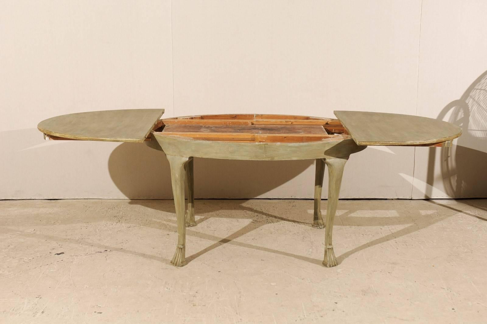19th Century European Painted Oval Wood Table with Hideaway Leaves, circa 1880 3