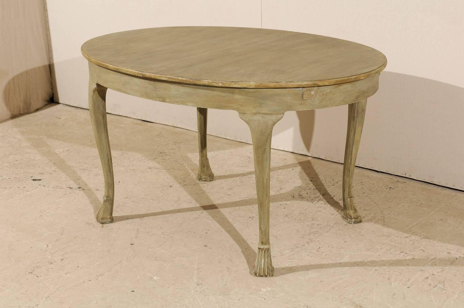 19th Century European Painted Oval Wood Table with Hideaway Leaves, circa 1880 1