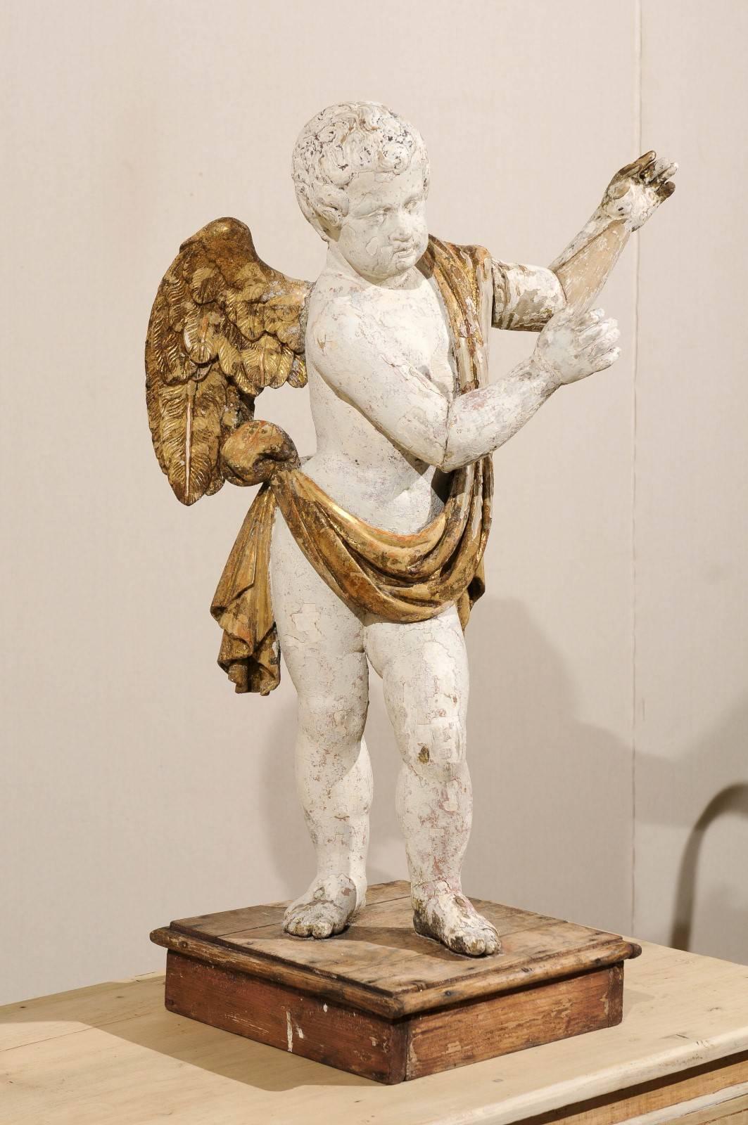 Italian 18th Century Carved Angel with Gilded Wings and Sash Raised on Wood Base In Good Condition In Atlanta, GA