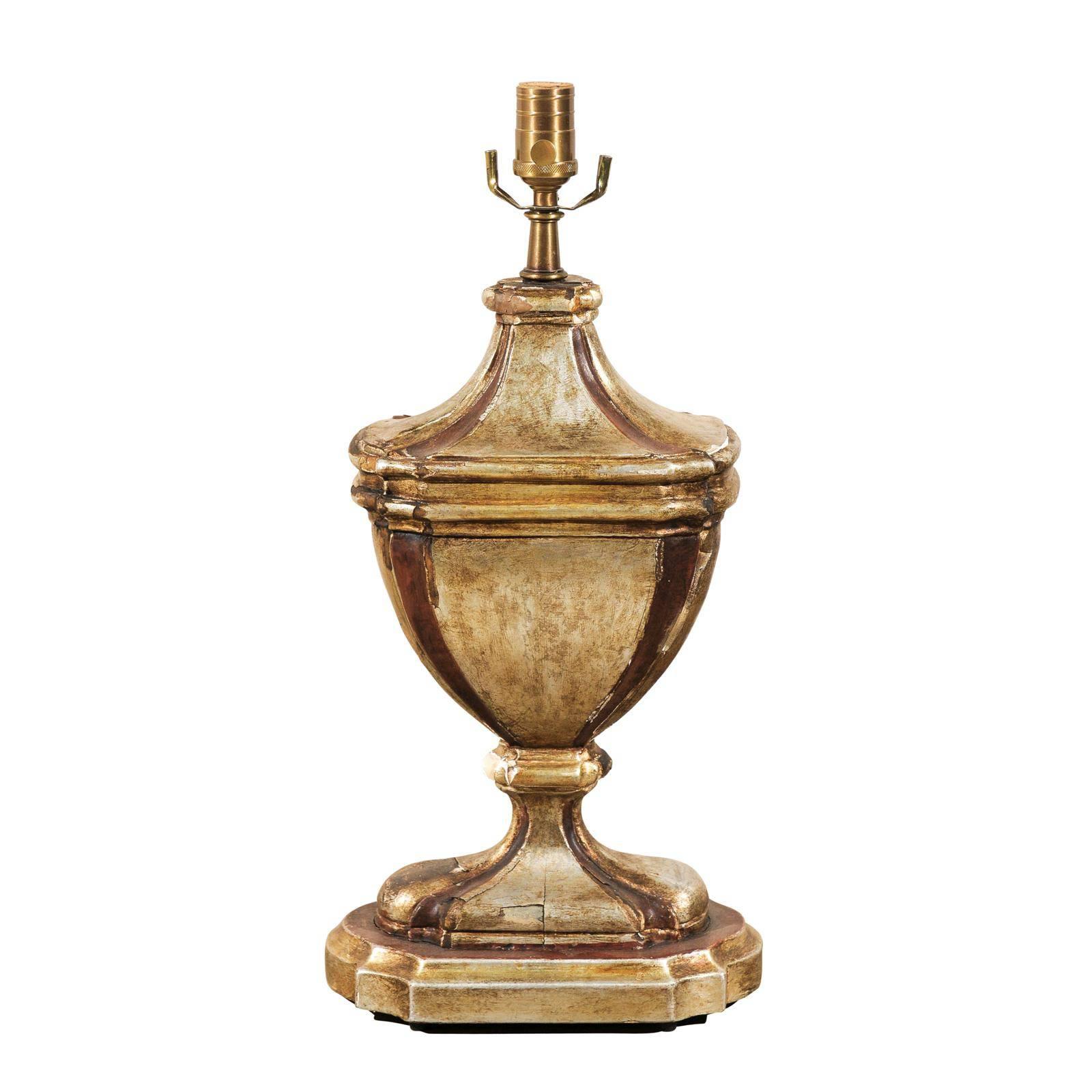 Italian Single Table Lamp Made of Painted and Gilded 'Silver and Gold' Wood