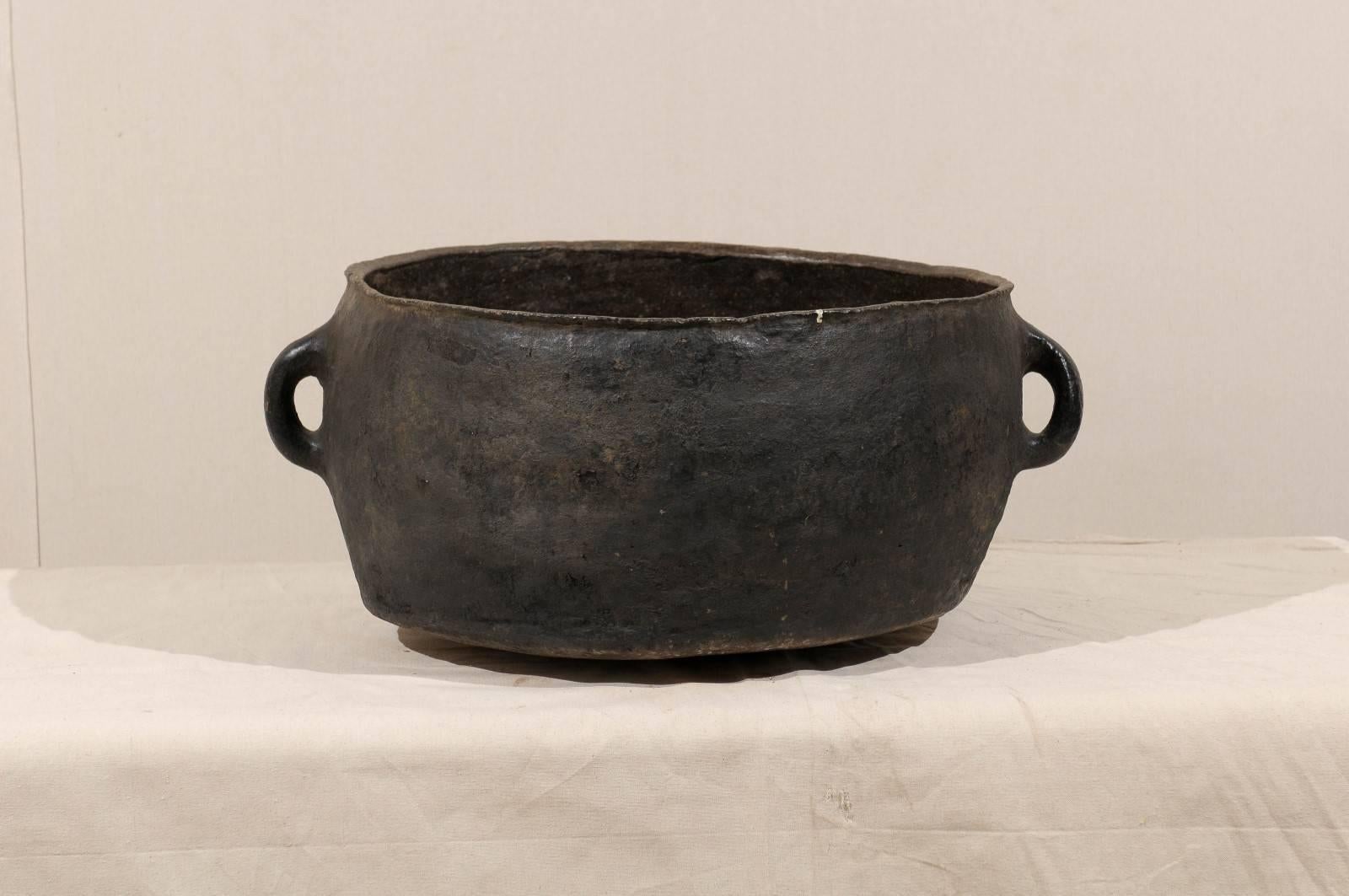 Guatemalan Spanish Colonial Pot from the Mid-19th Century, Black Color