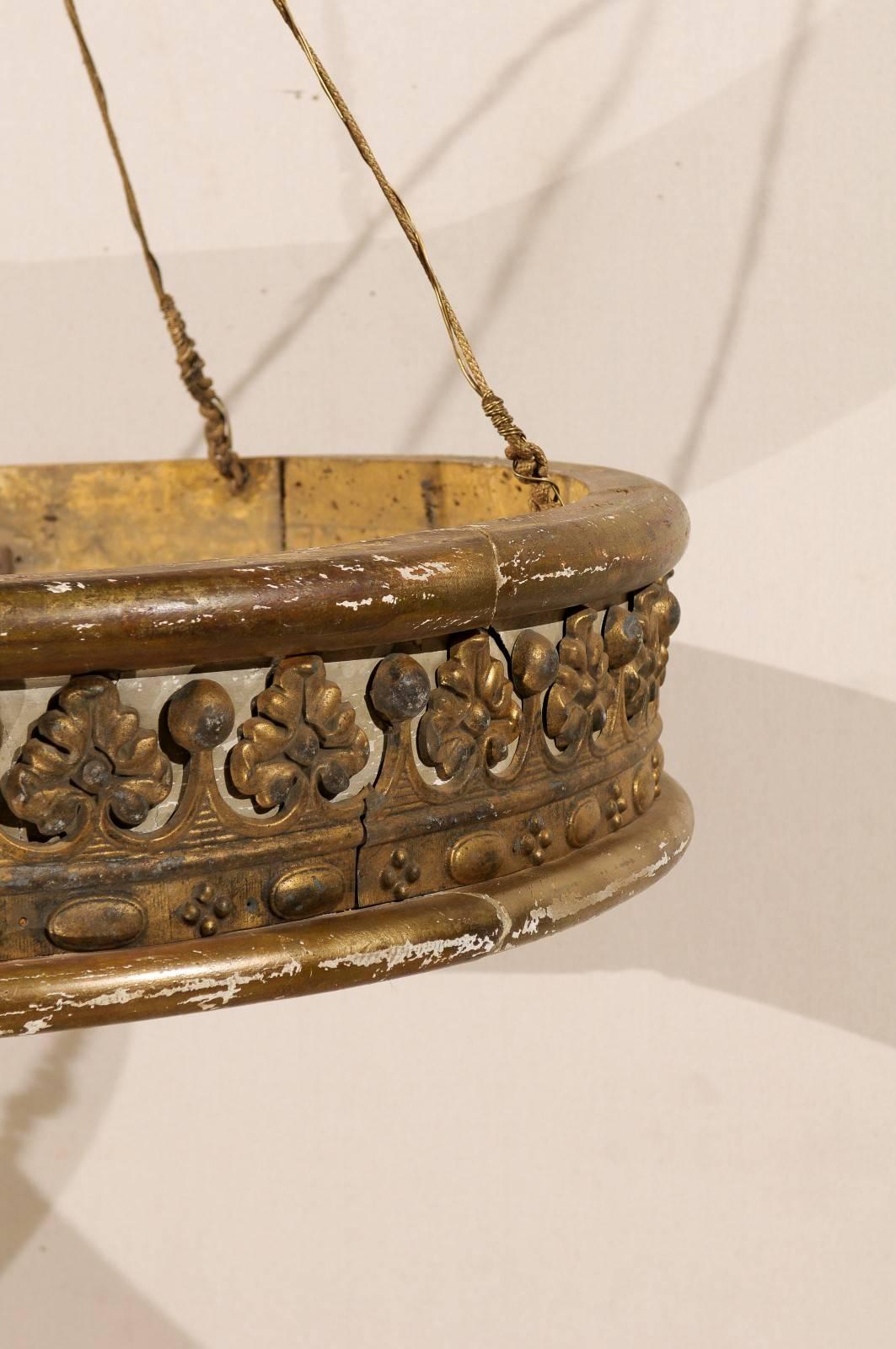 Corona de lit / couronne de lit italienne en bois peint et doré du milieu du 19e siècle, grande taille en vente 1