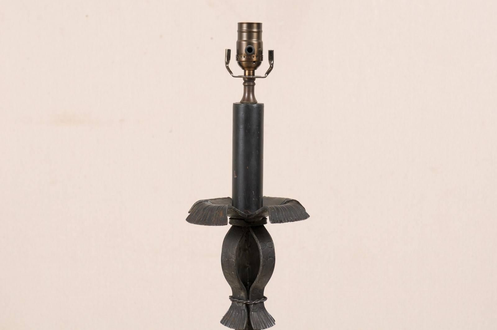 Elegant French Forged Iron Floor Lamp in Black Color on Four Scrolled Feet In Good Condition For Sale In Atlanta, GA