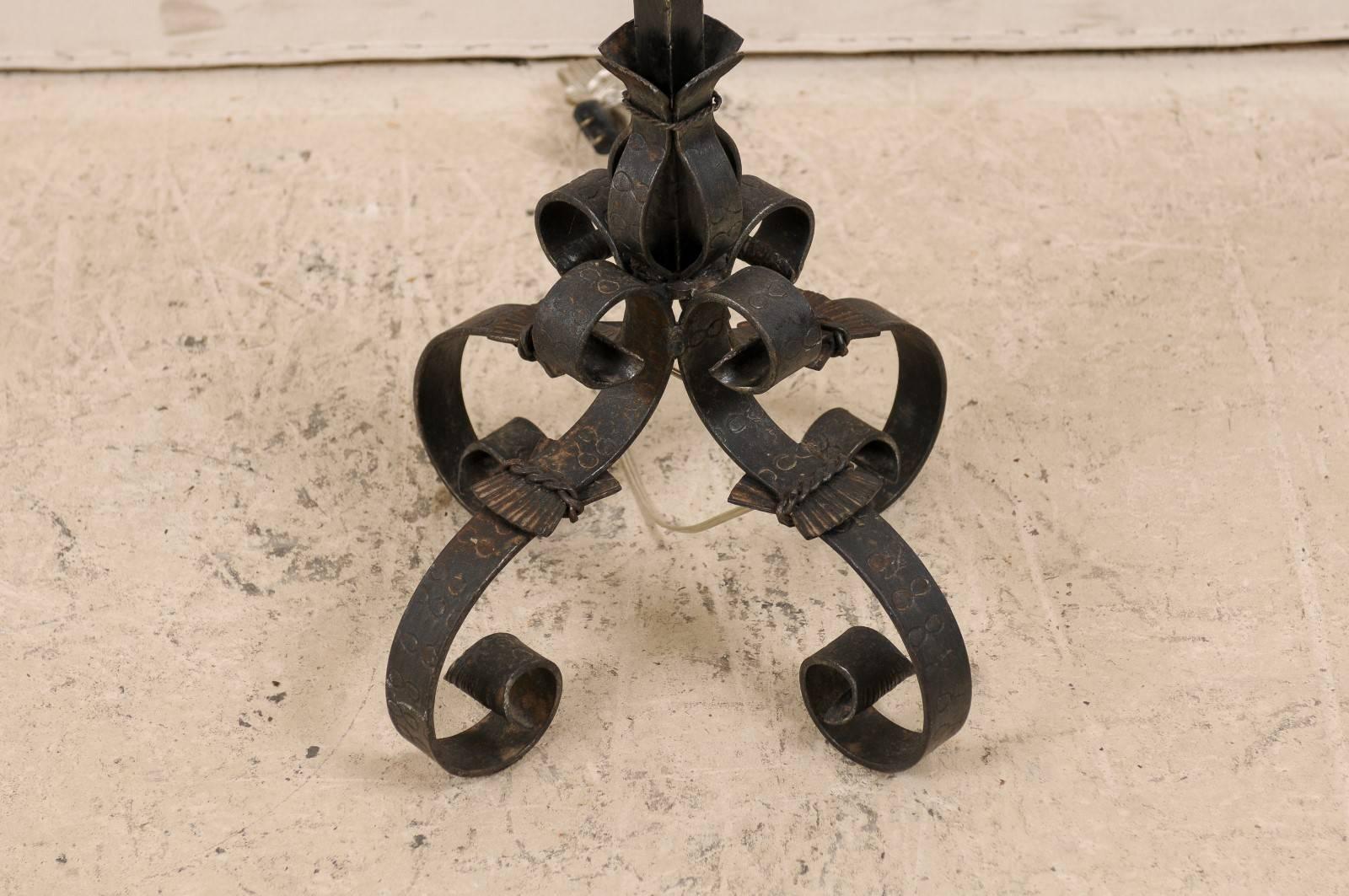 20th Century Elegant French Iron Floor Lamp on Four Scrolled Feet