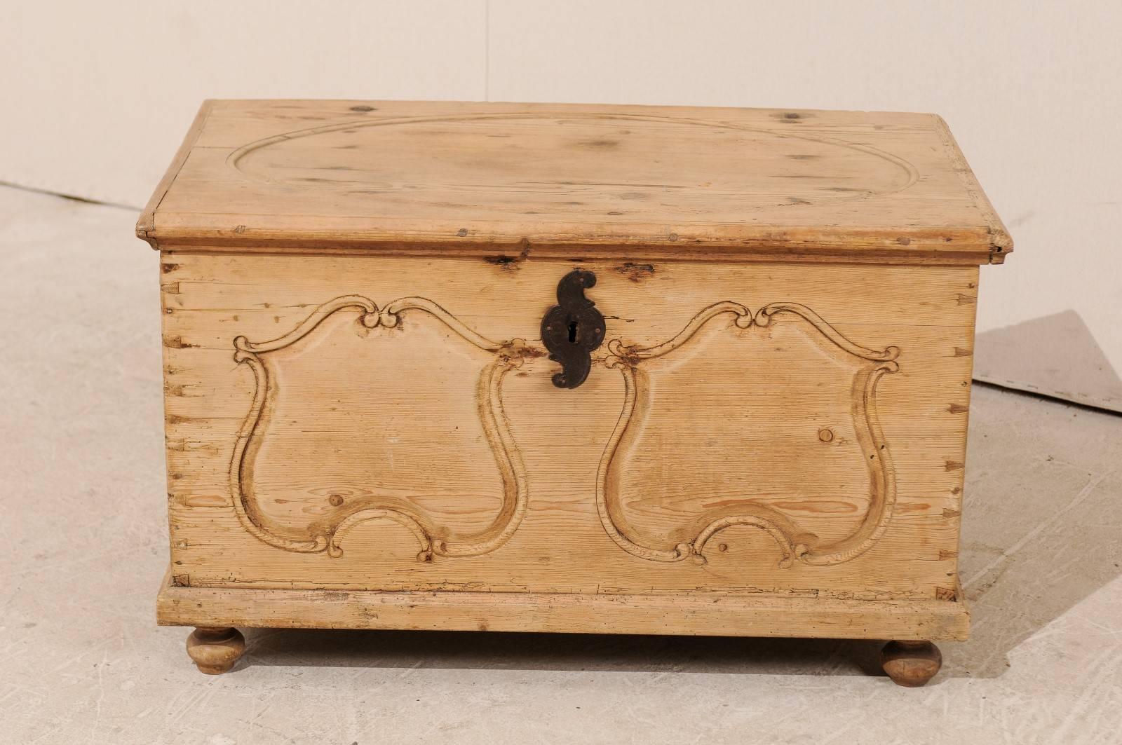 19th Century Pine Wood Coffer or Trunk with Shield-Like Carvings on the Front In Good Condition In Atlanta, GA