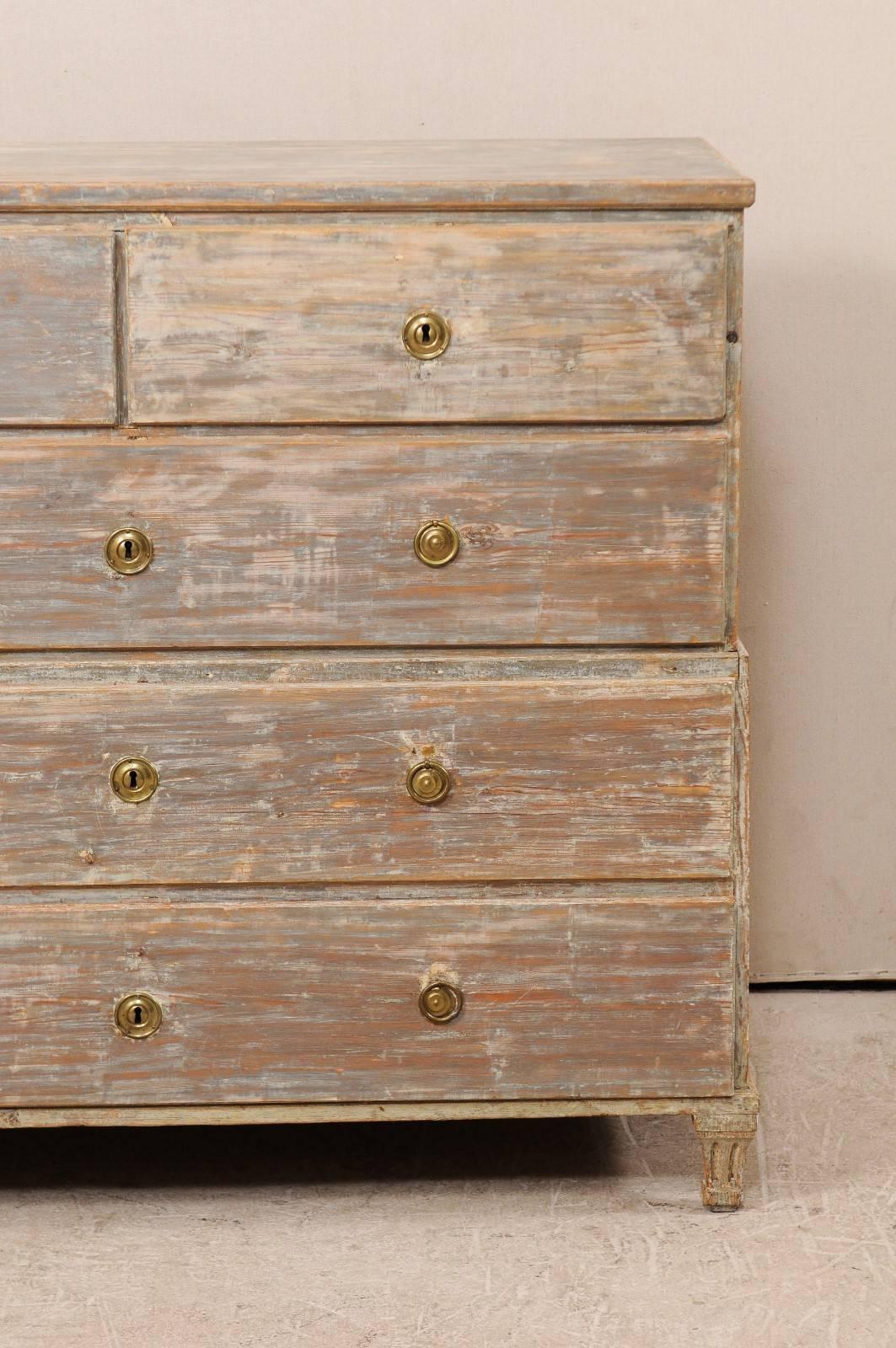 Swedish Late 18th Century Five-Drawer Wood Chest with Scraped Paint In Good Condition In Atlanta, GA