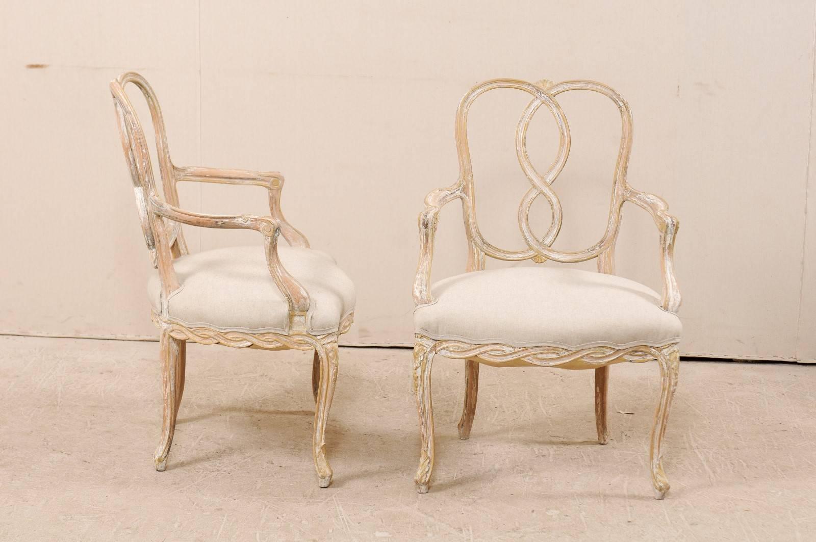 American Pair of Venetian Style Ribbon Back Chairs with Cabriole Legs in Nice Light Tones