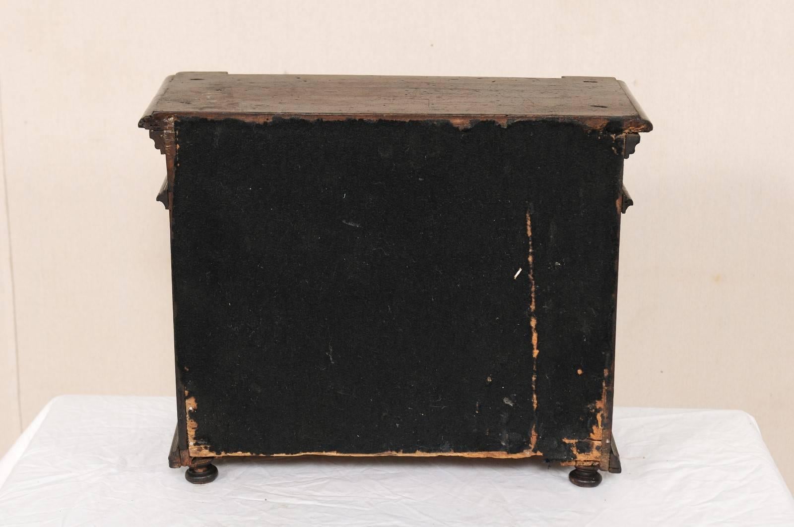 Italian Early 18th Century Petite-Sized Walnut Chest w/Drawers for Table-Top  For Sale 4