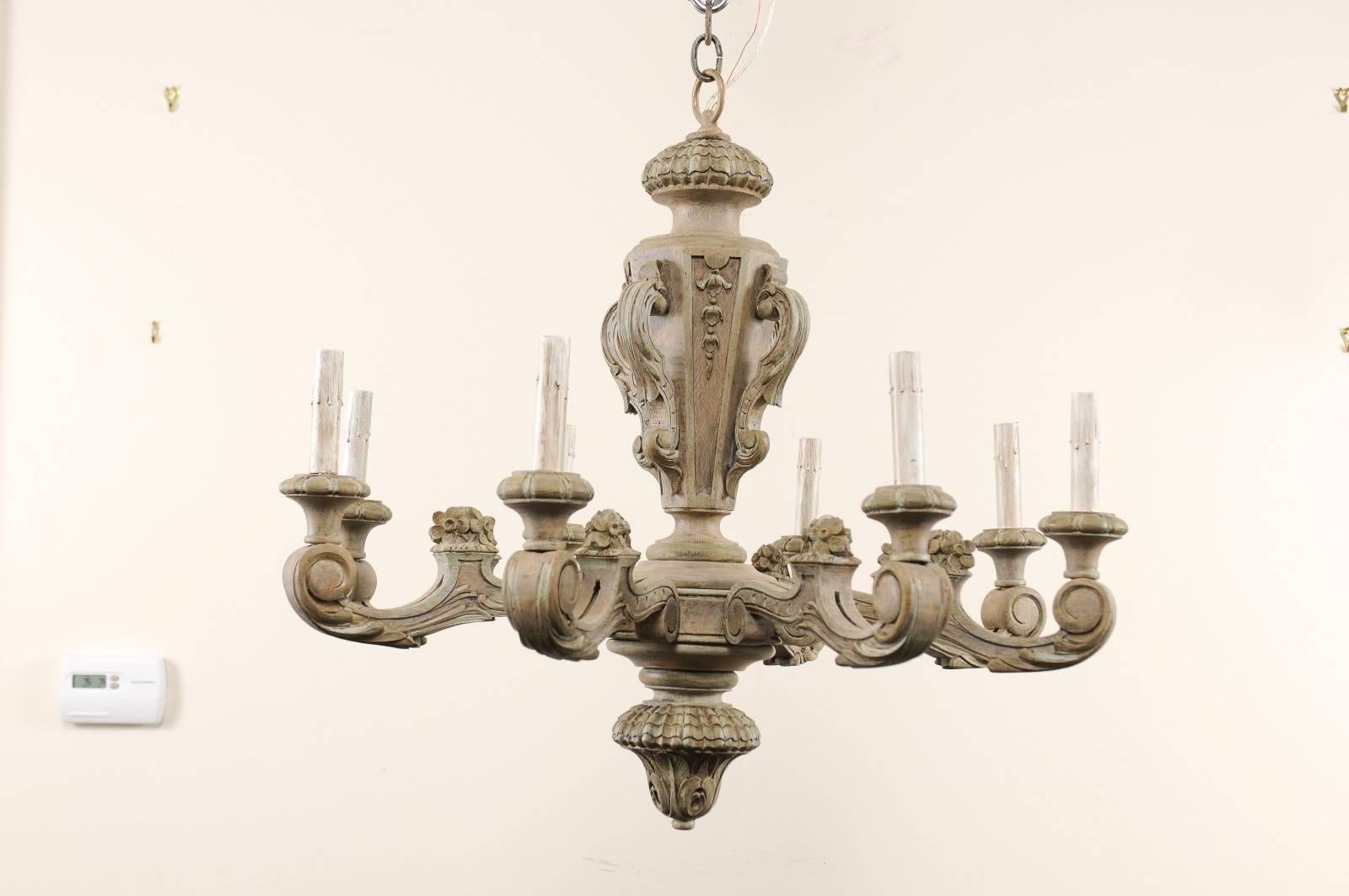 French 20th Century Carved and Painted Wood Eight-Light Chandelier 7