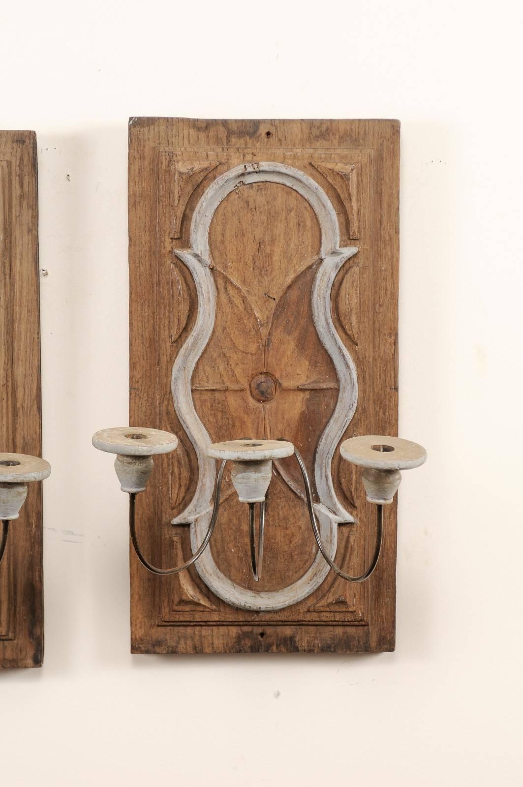 Carved Pair of Italian 19th Century Candle Sconces of Wood with Grey Painted Accents