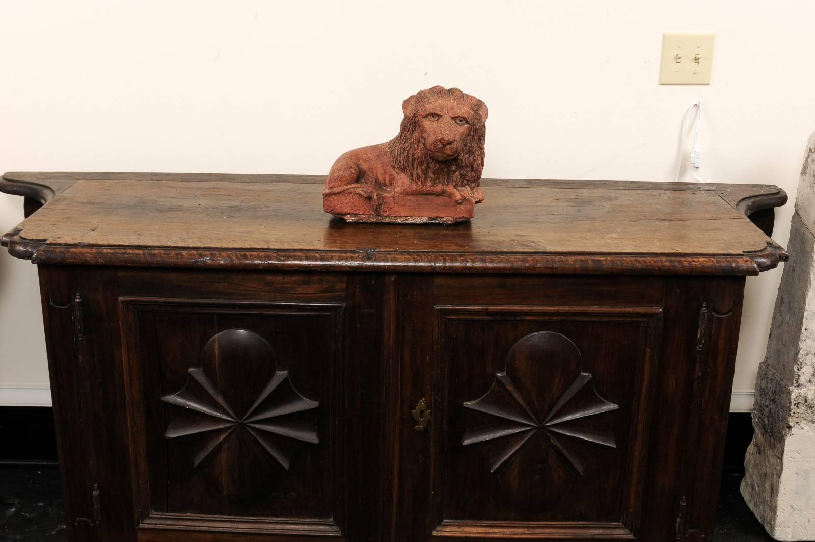 Vintage Terracotta Tabletop Lion Sculpture from Kerala, South India, circa 1940 2