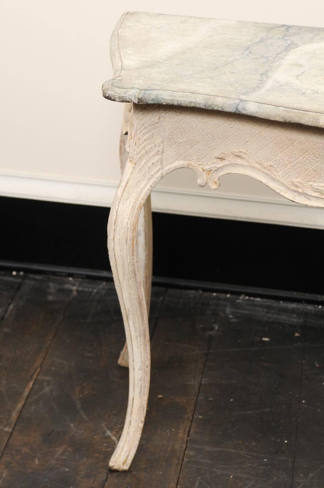 Carved 18th Century Swedish Wood & Hand-Painted Faux Marble-Top Cream Color Side Table For Sale