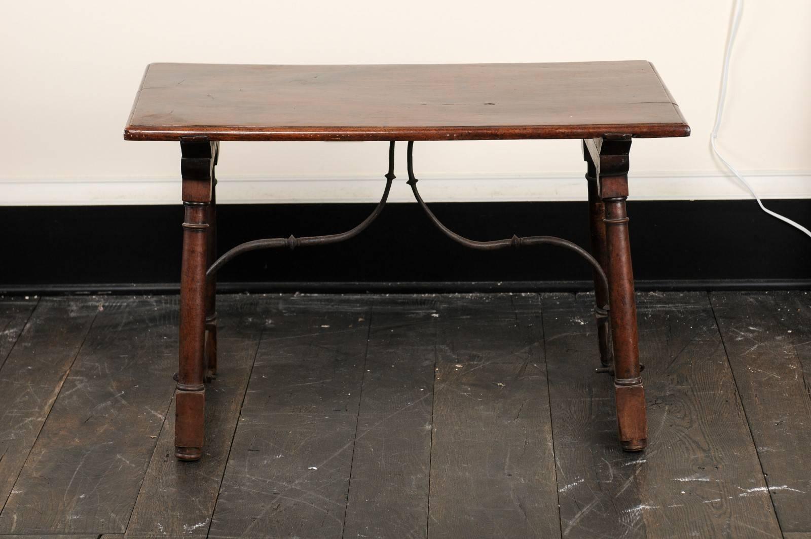 Early 19th Century Italian Walnut Coffee Table with Nice Curved Center Stretcher 3