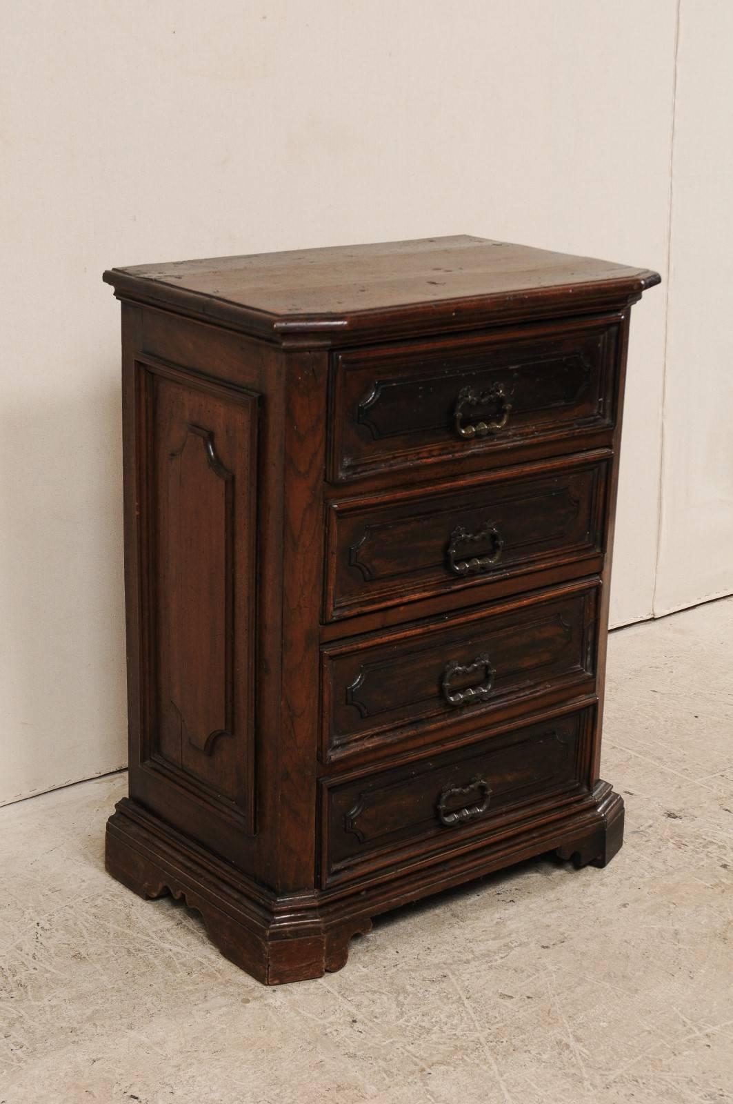 Late 18th Century Italian Four-Drawer Petite Rich Walnut Wood Commode In Good Condition In Atlanta, GA