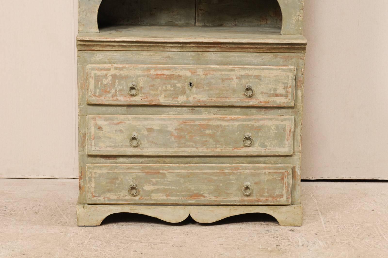 Metal Early 19th Century Swedish Scraped Finish Cupboard with Elegant Scalloped Shapes