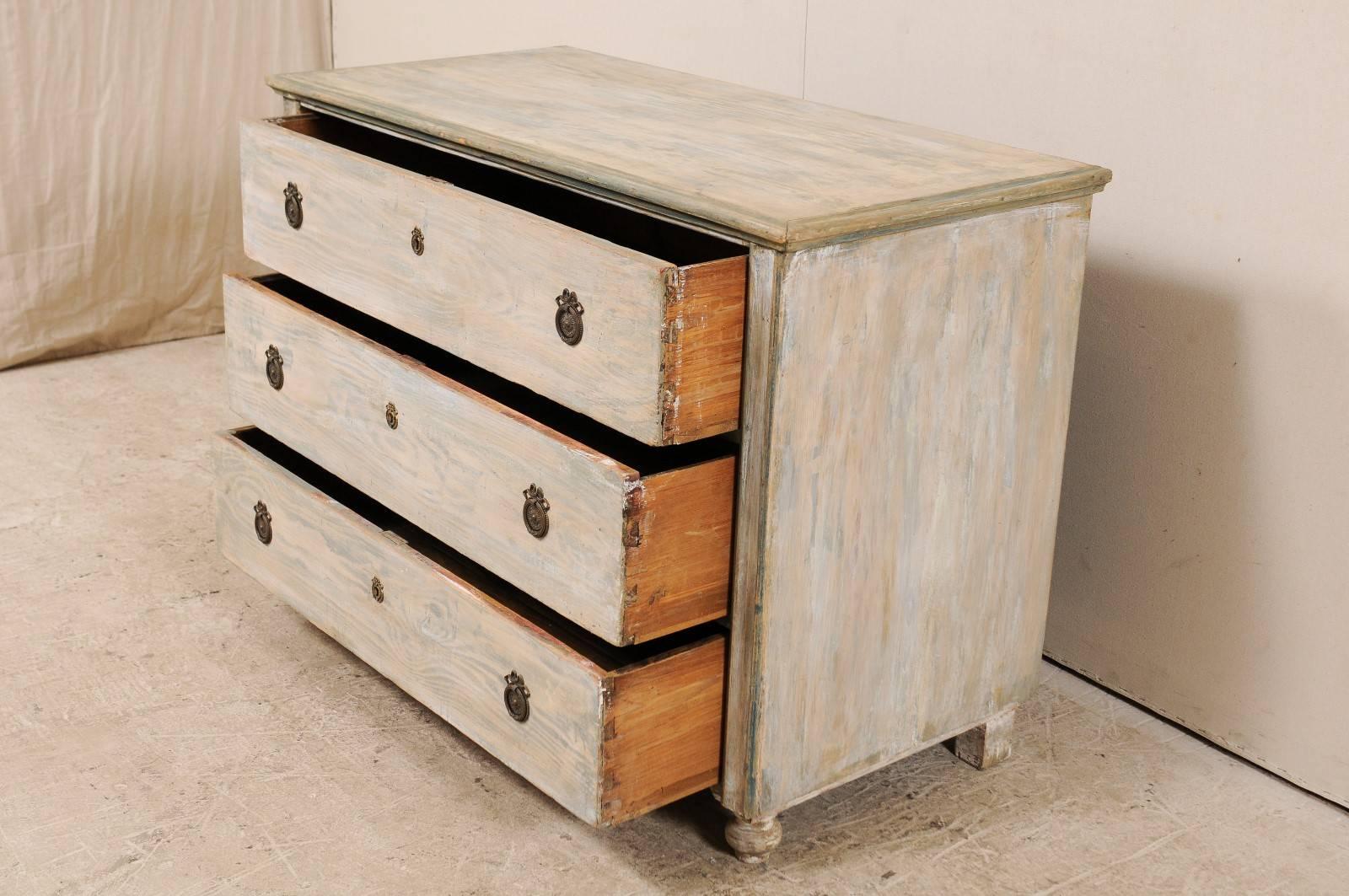 Swedish Karl Johan Three-Drawer Painted Wood Chest in Cream and Soft Teal 3