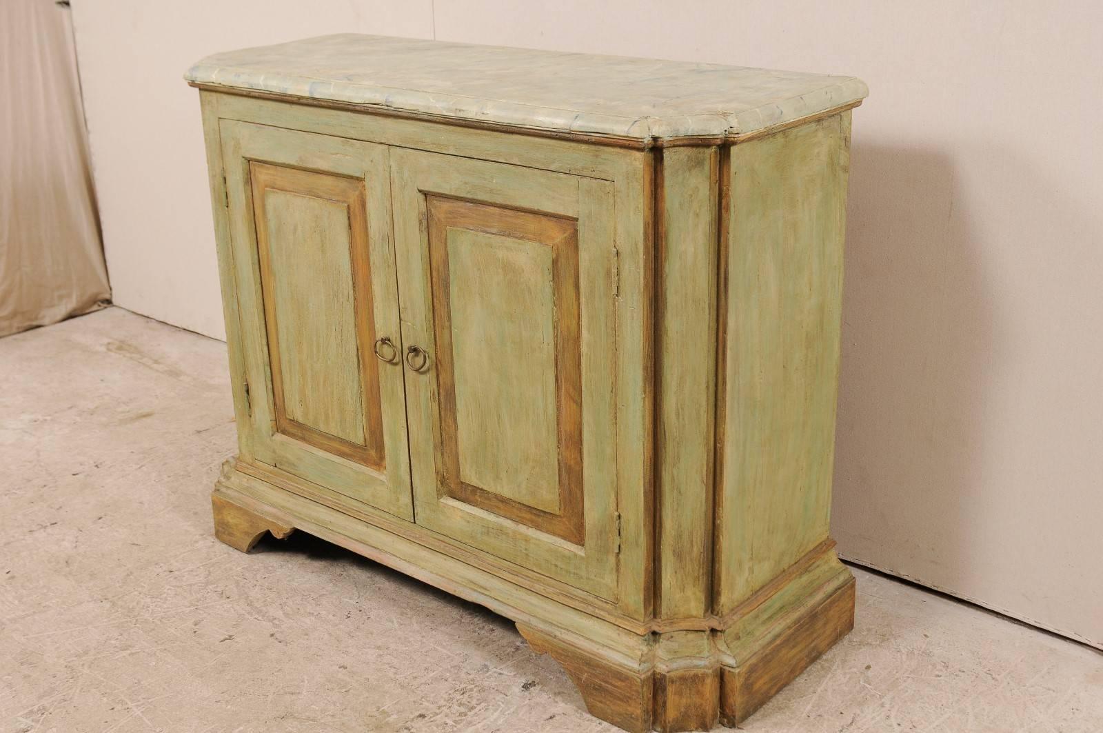 Console de Buffet en Bois Peint à Deux Portes de Style Italien Vintage sur Pieds en Support en vente 1