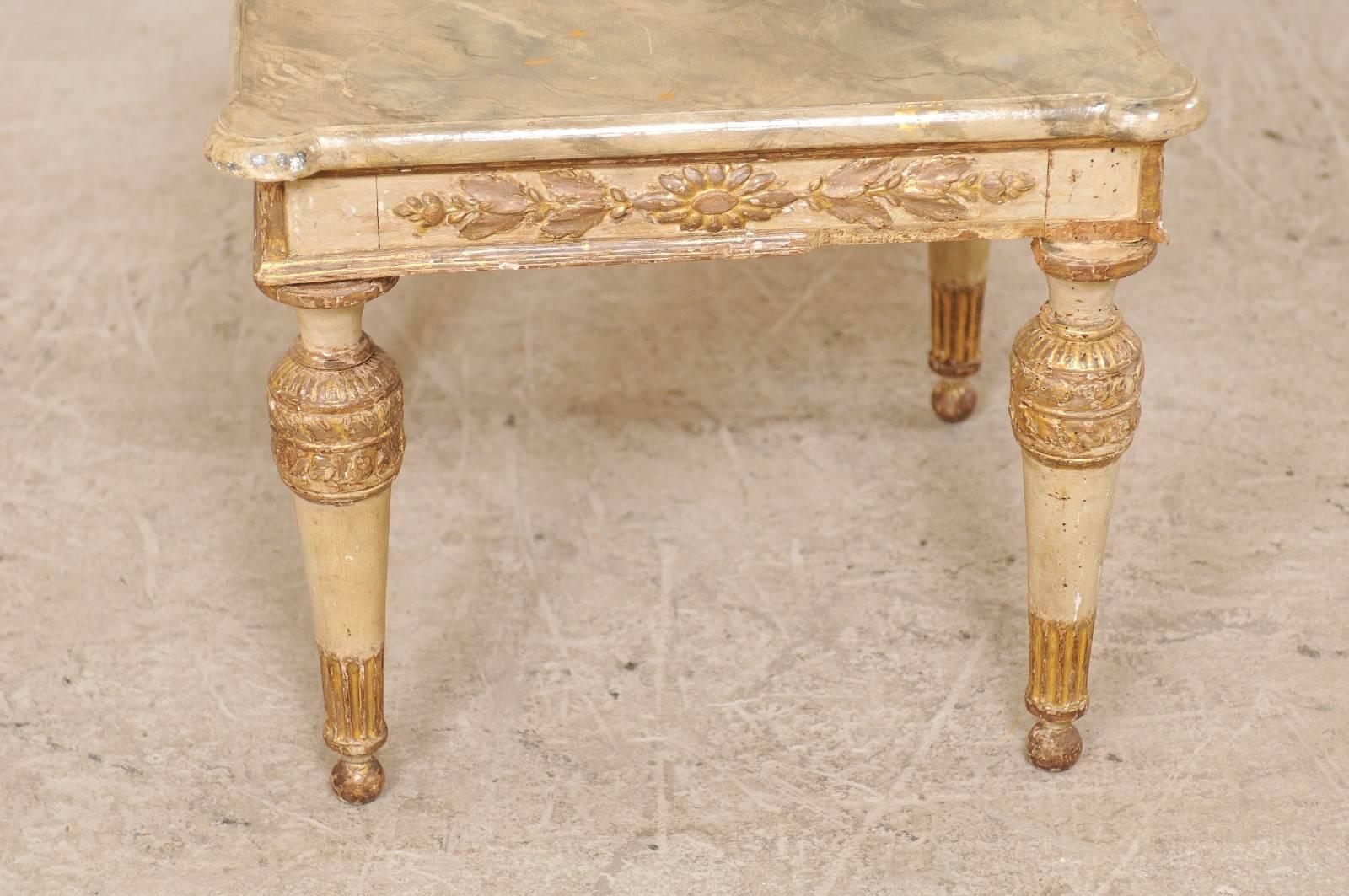 18th Century Italian Carved, Gilded and Painted Wood Side/End Table For Sale 2