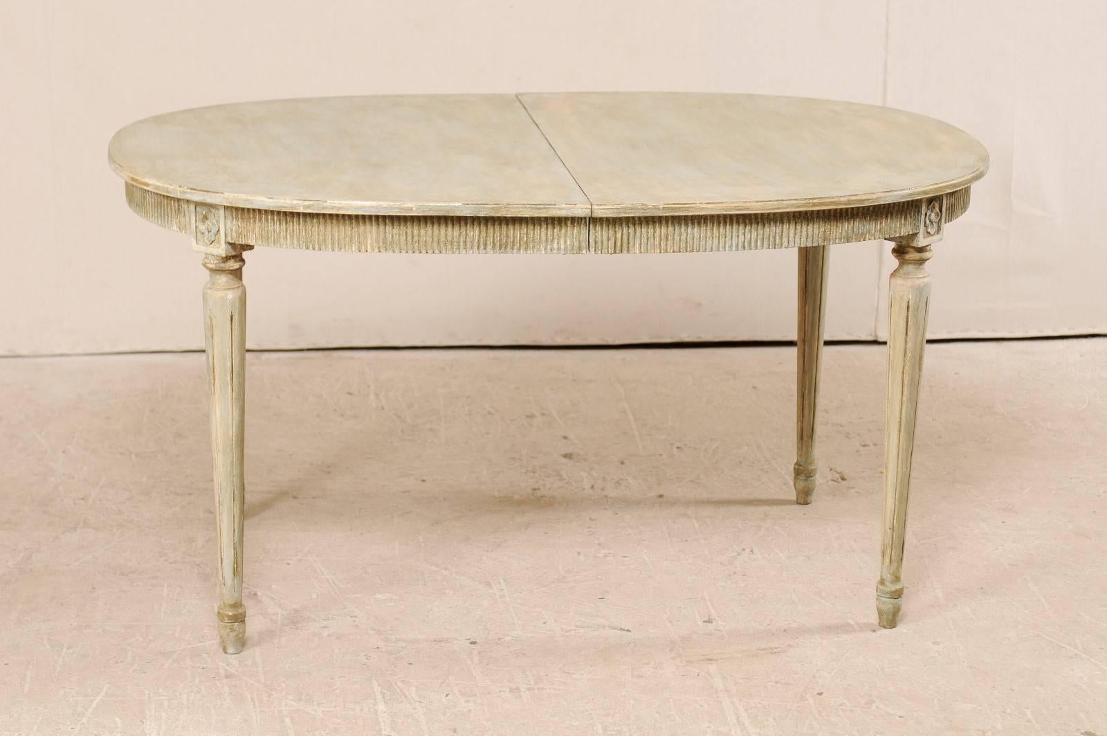 20th Century Swedish Gustavian Style Vintage Painted Wood Medium Size Oval Table