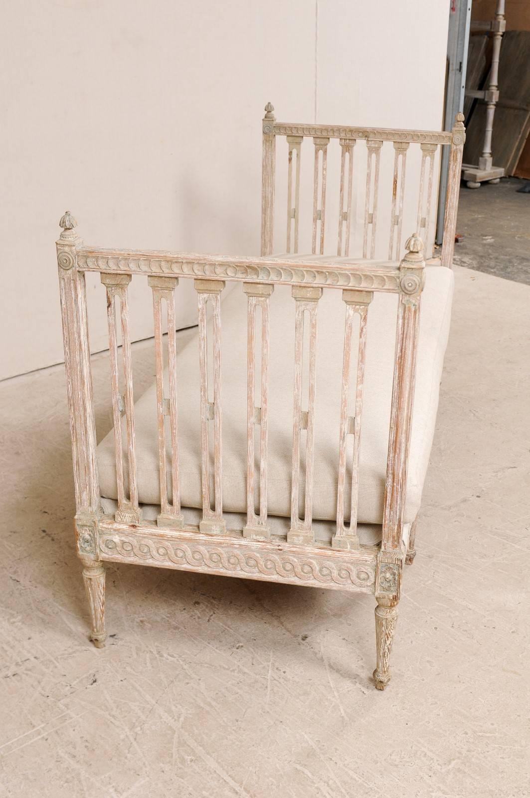 Upholstery Swedish Period Gustavian Daybed Sofa Bench from the Late 18th Century in Cream
