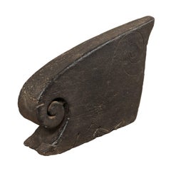 Wave Shaped Wirbelnde geschnitzte Holzskulptur Boot Prow aus Kerala, Südindien