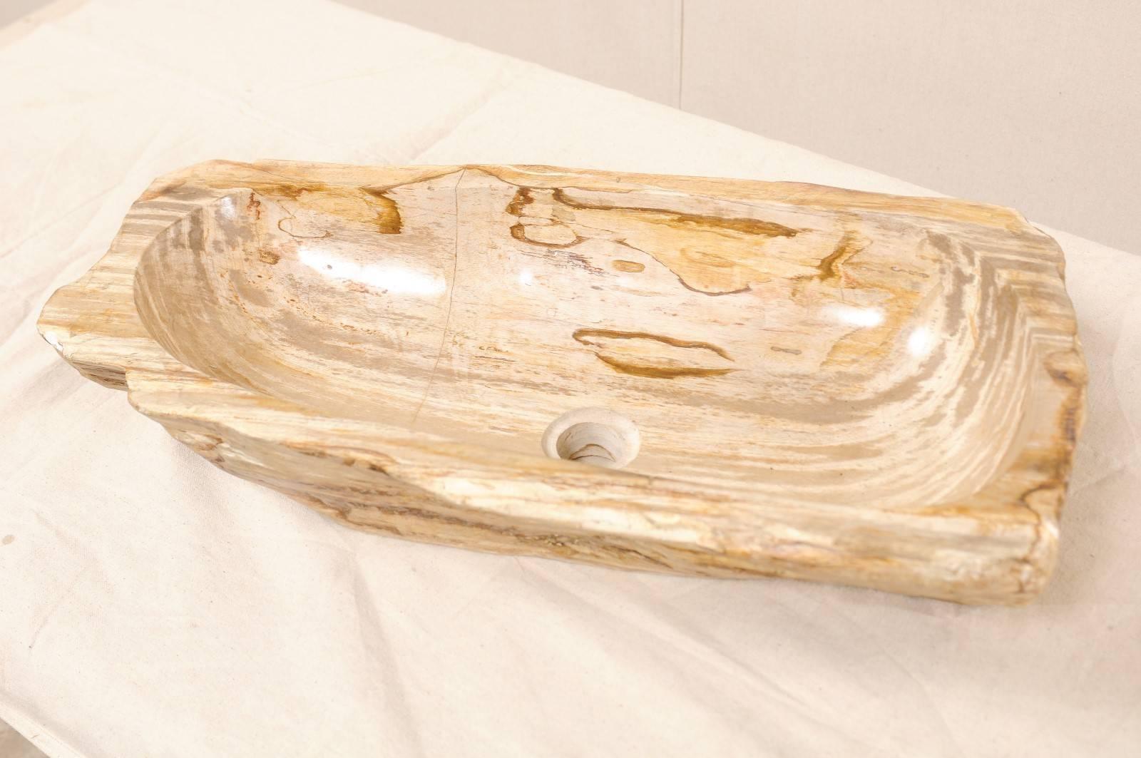 A Polished Petrified Wood Sink.  Oblong Shape w/ Beige, Cream & Brown Tones  In Good Condition In Atlanta, GA