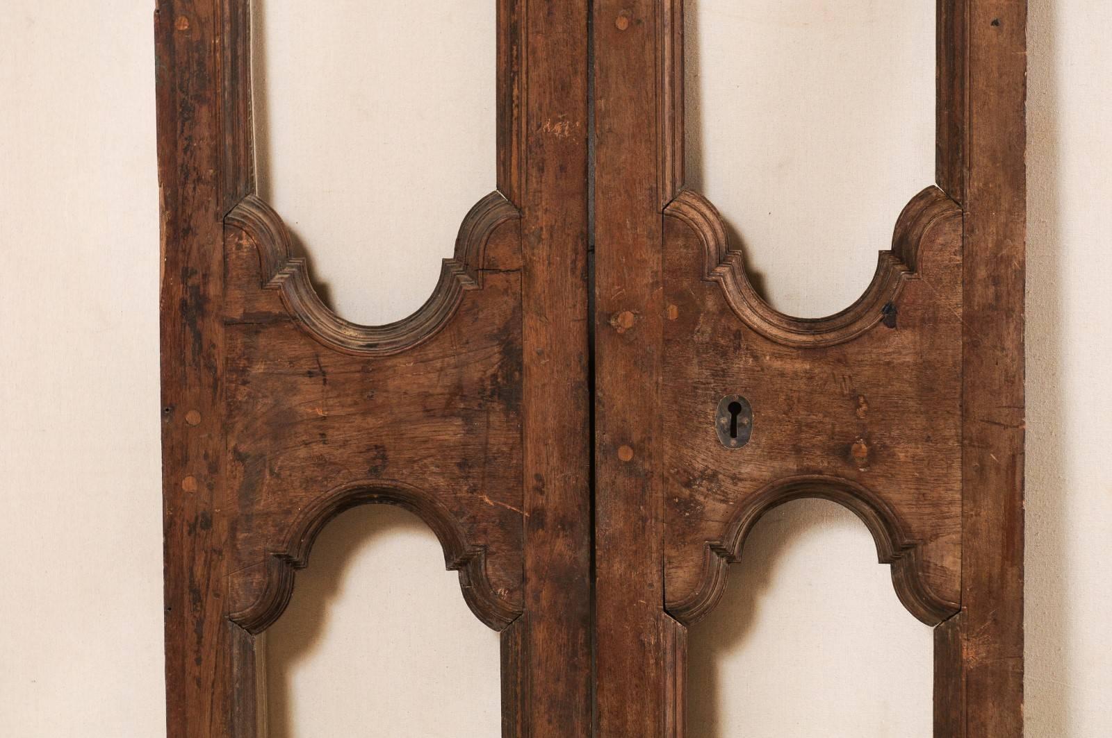 Pair of Italian 19th Century Carved Wood Doors with Pierced Central Motifs In Good Condition In Atlanta, GA