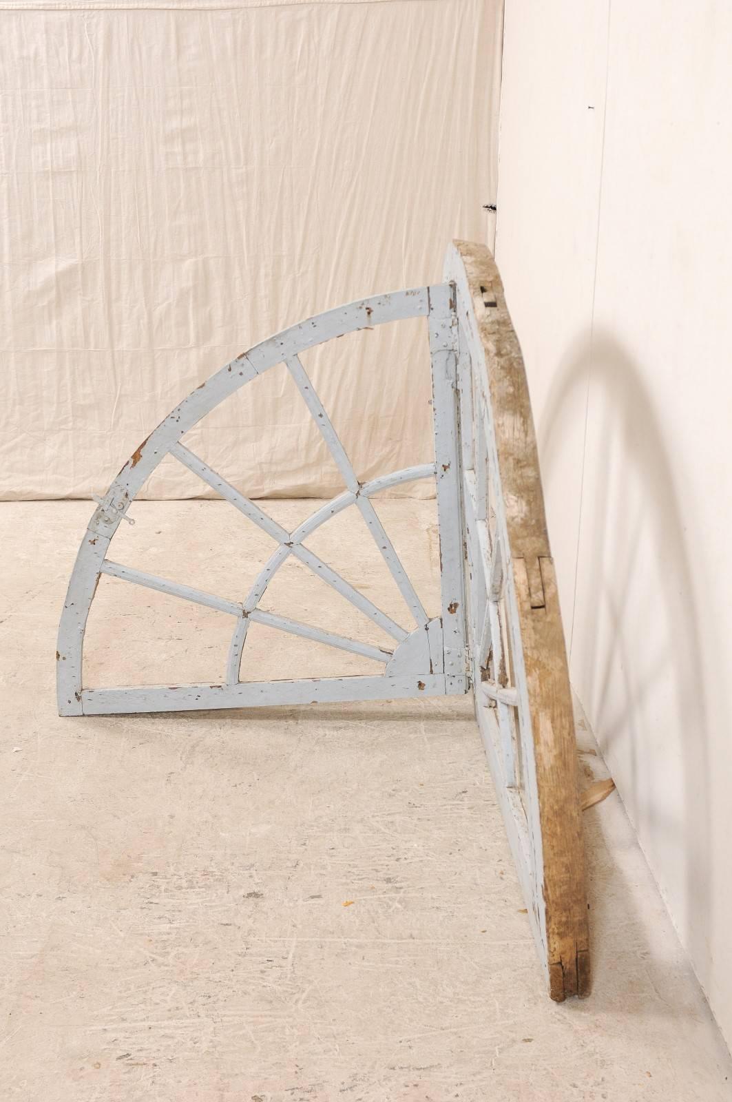 French 19th Century Large Painted Pale Blue Half Circle Window Casement In Good Condition For Sale In Atlanta, GA