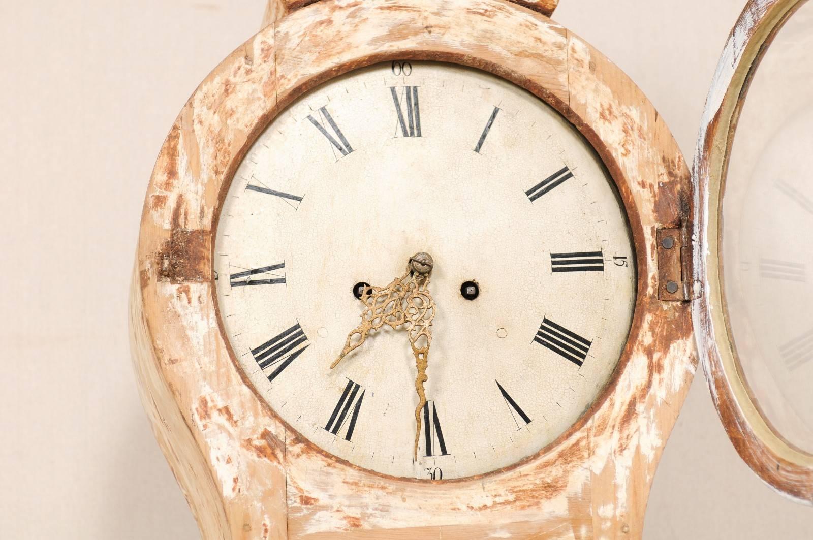 Horloge de sol suédoise du 19ème siècle grattée pour retrouver sa finition naturelle élégante d'origine en vente 2