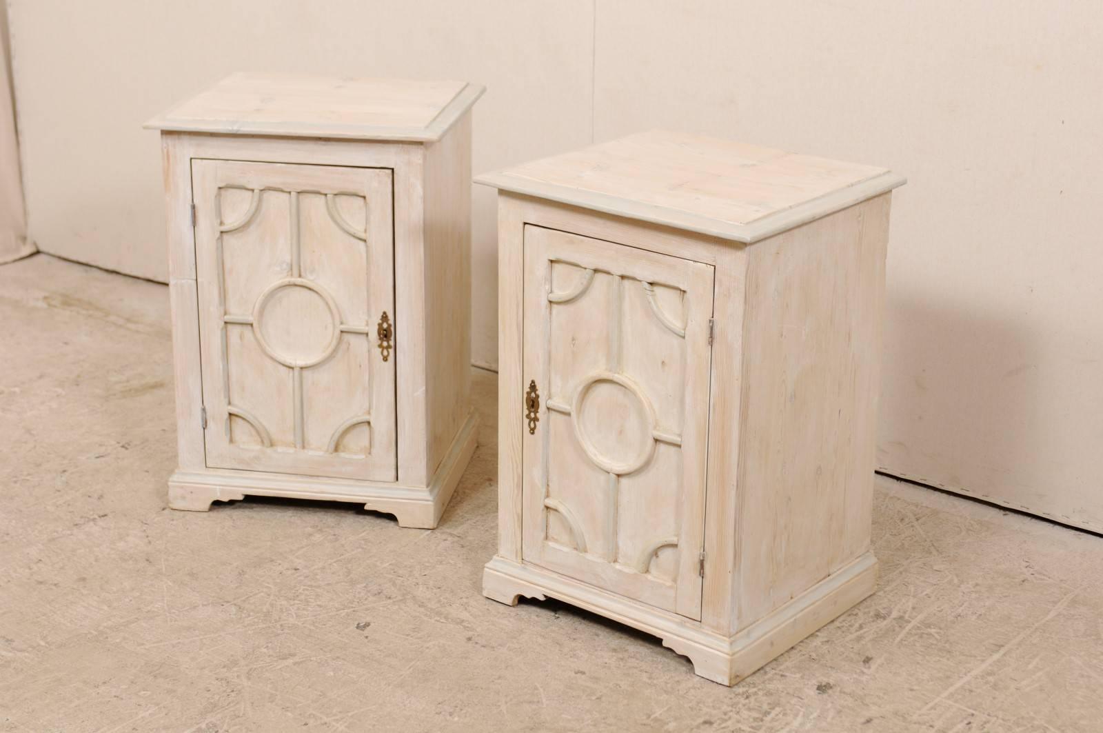 Pair of English Mid-20th Century Painted Wood Side Tables with Understated Trim 1