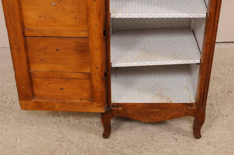 Armoire Semainier française d'antiquités, tiroirs à façade en fausse façade sur porte avec