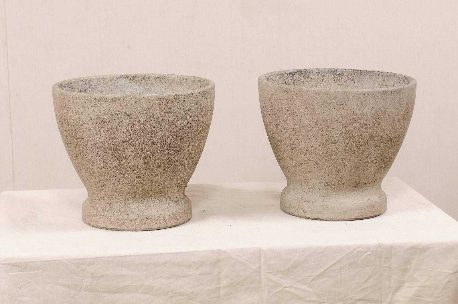 Pair of French Midcentury Cast Stone Round Planters in Natural Grey Hues 2