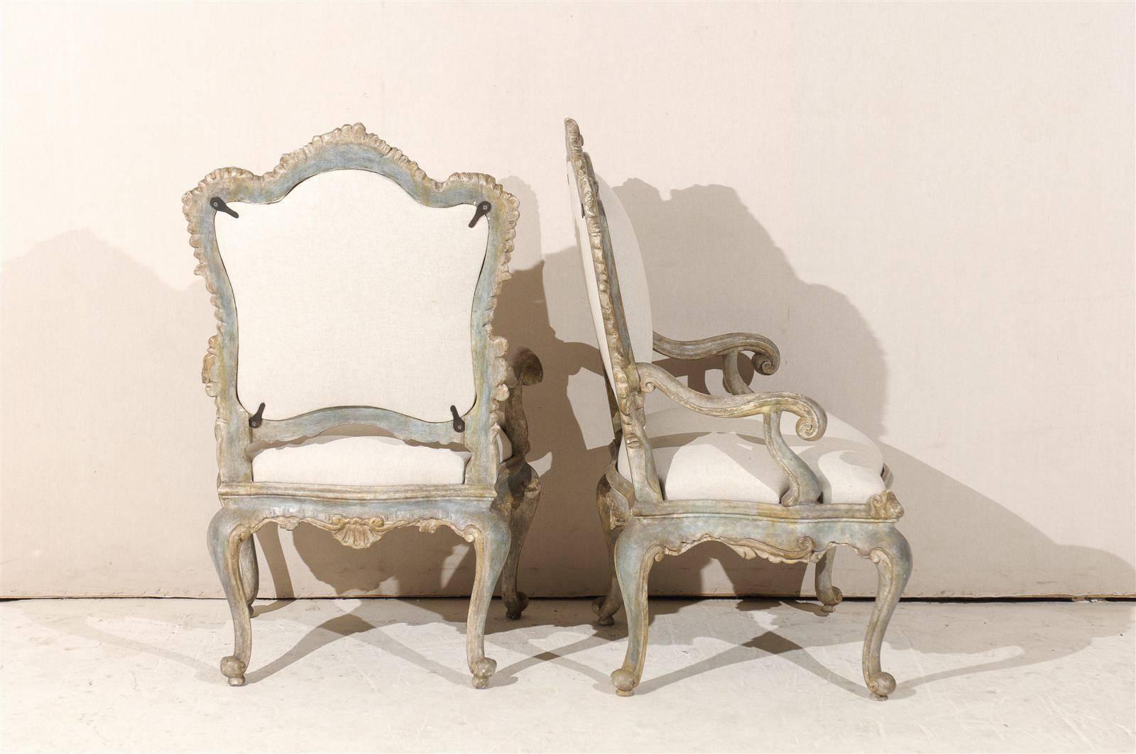 Pair of Italian Venetian Style Painted Richly Carved Armchairs For Sale 1