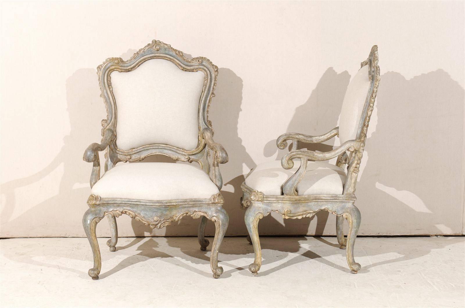 Pair of Italian Venetian Style Painted Richly Carved Armchairs For Sale 3