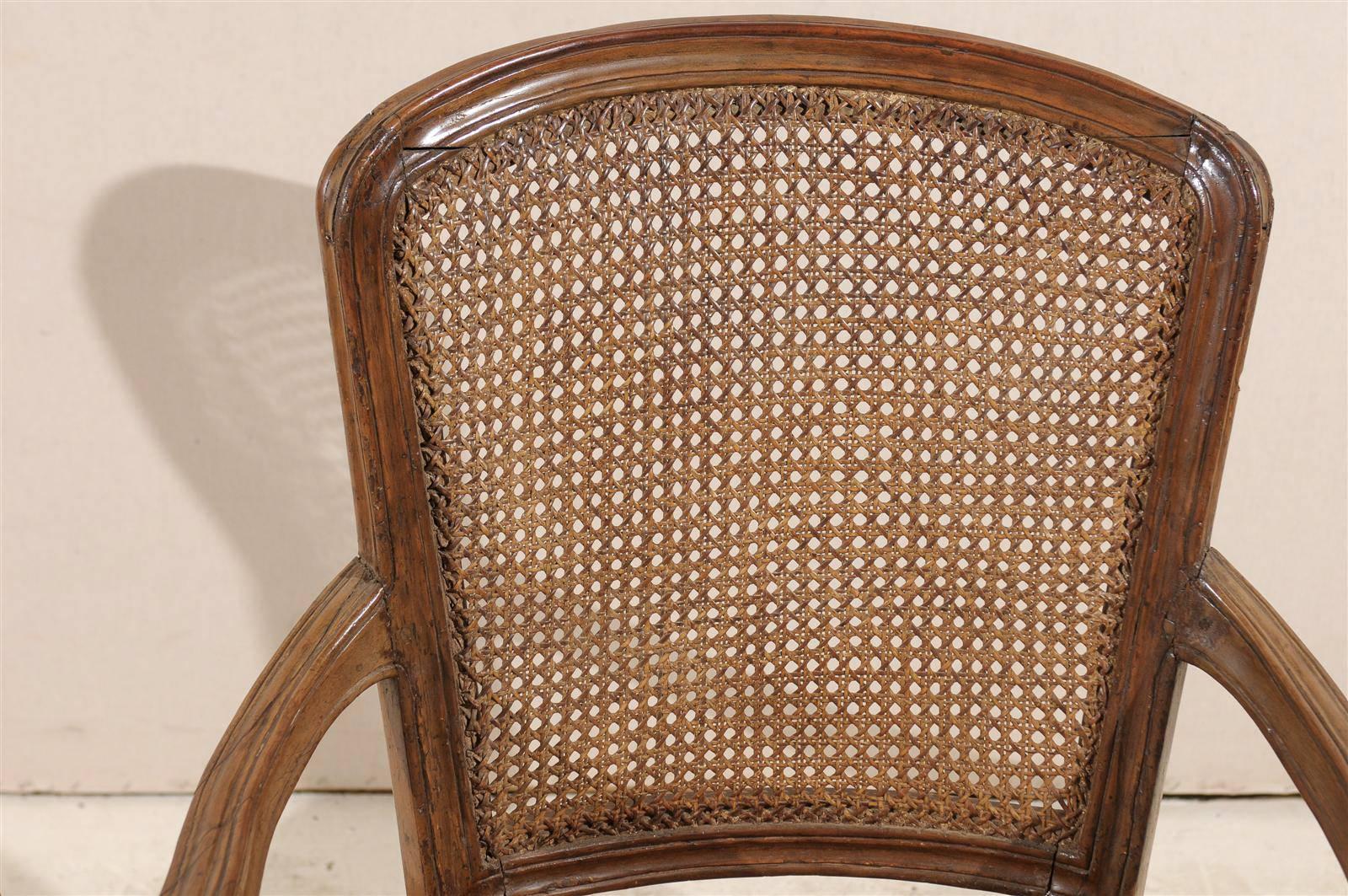 Pair of Italian 18th Century Wooden Armchairs For Sale 1