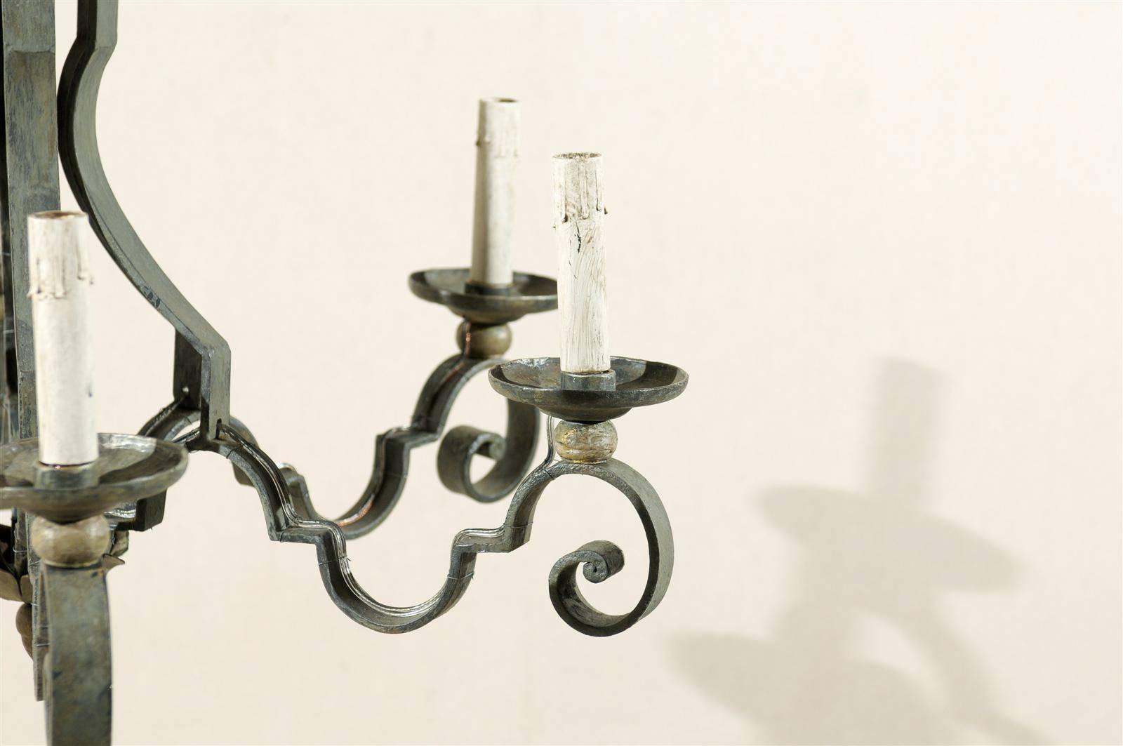 Lustre français à 6 lumières en fer peint de style colonne, recâblé pour les États-Unis en vente 1