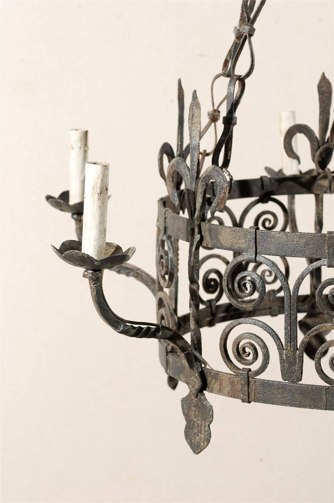 Sechs-Licht-Kronleuchter aus Eisen im gotischen Stil im Vintage-Stil 4