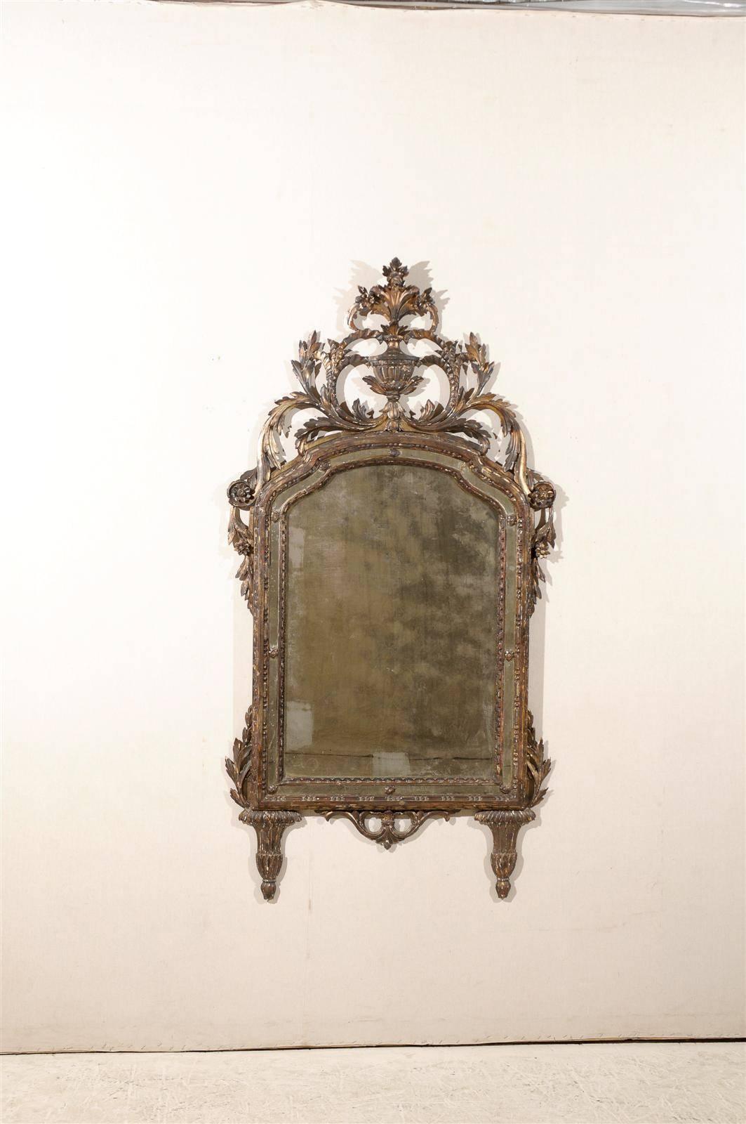 Carved Italian 19th Century Italian Wooden Mirror with Exquisite Crest Carving