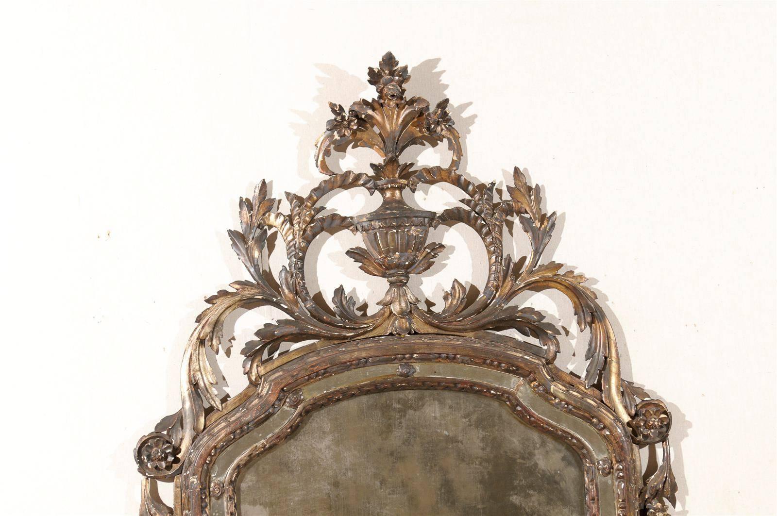 Italian 19th Century Italian Wooden Mirror with Exquisite Crest Carving 2