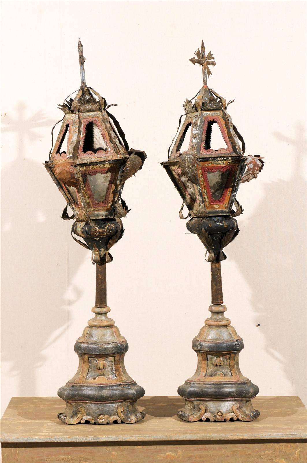Pair of Italian 19th Century Painted Metal Table Lamps In Distressed Condition For Sale In Atlanta, GA